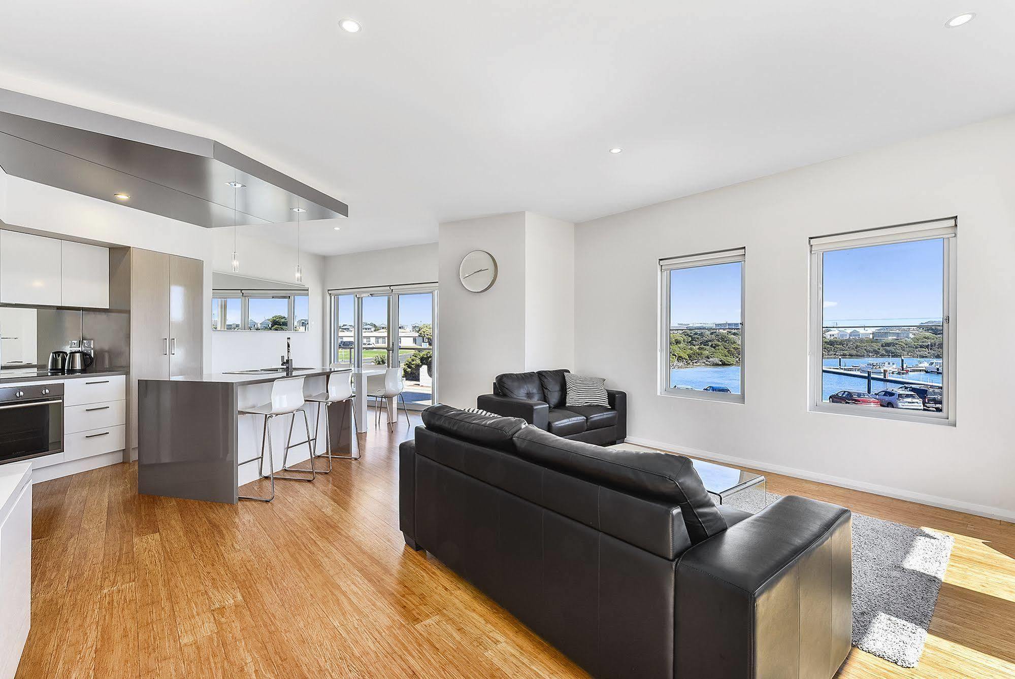 Marina Apartment *